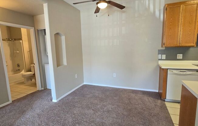 2 beds, 2 baths, $1,300, Unit # 1143