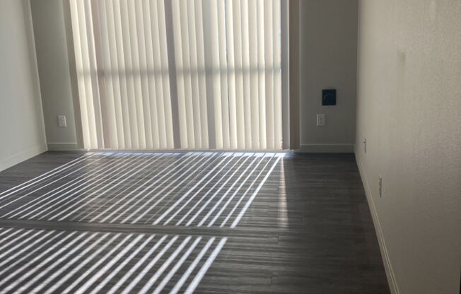 2 beds, 1 bath, 789 sqft, $1,700, Unit B-333