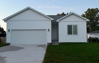 New Construction 3 Bedroom Home in Established Altoona Neighborhood