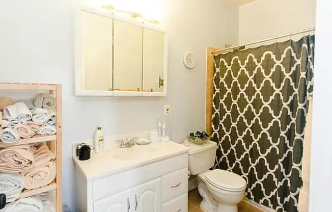 Charming Rowhouse Retreat in the Heart of DC!