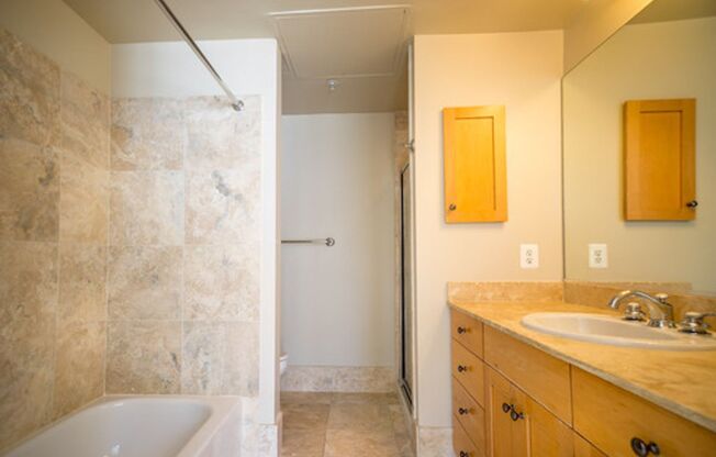 2 beds, 2 baths, 905 sqft, $4,095, Unit 105