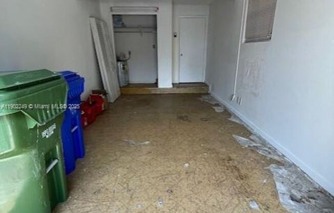 311 NW 103RD TER PEMBROKE PINES, FL 33026-