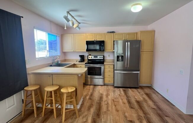 3 beds, 2.5 baths, $3,450, Unit #116