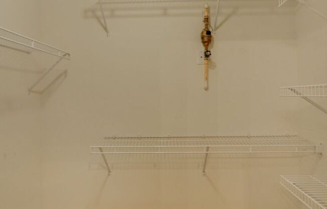 2 beds, 2 baths, 886 sqft, $2,095, Unit H302