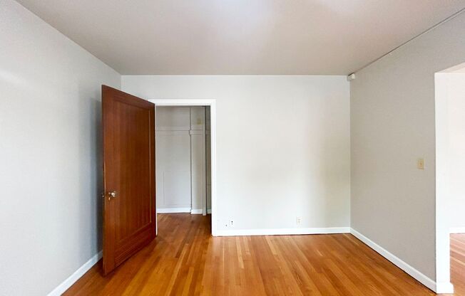 1 bed, 1 bath, 695 sqft, $1,525, Unit Windsor - 17