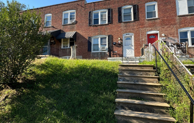 1 bed, 1 bath, $1,100, Unit 4110 Audrey Ave - Unit 2