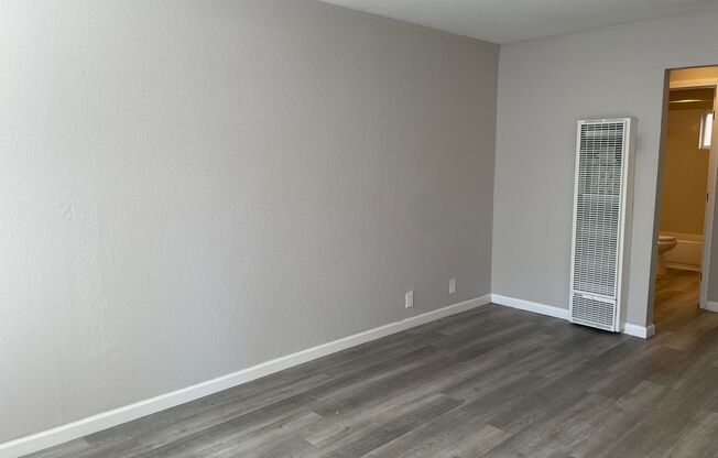 Fully Remodeled 1 bedroom, 1 bathroom downstairs apartment in West San Jose!