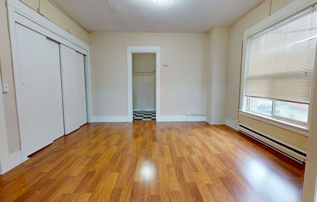 2 beds, 1 bath, $2,445, Unit 209