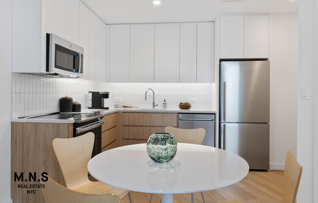 2 beds, 2 baths, $6,000, Unit 9-D
