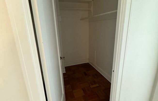 2 beds, 1 bath, 940 sqft, $2,795, Unit 604