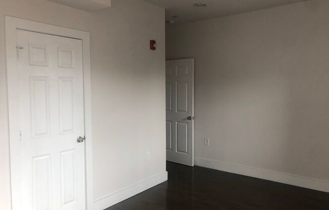 2 beds, 2 baths, 900 sqft, $2,200, Unit D2