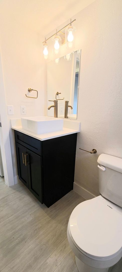 1 bed, 1 bath, 587 sqft, $1,094, Unit 3-04