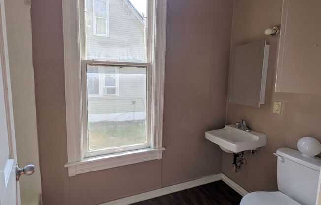 1 bed, 1 bath, 843 sqft, $895, Unit 1