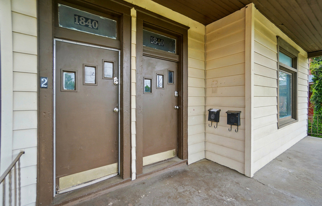 1840 BREWSTER AVE