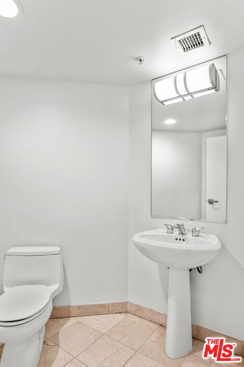 2 beds, 2.5 baths, 1,770 sqft, $5,995, Unit 324