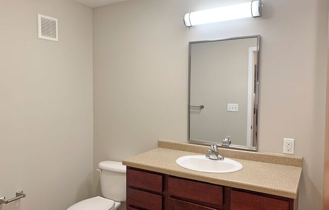 2 beds, 2 baths, 958 sqft, $1,275, Unit 419