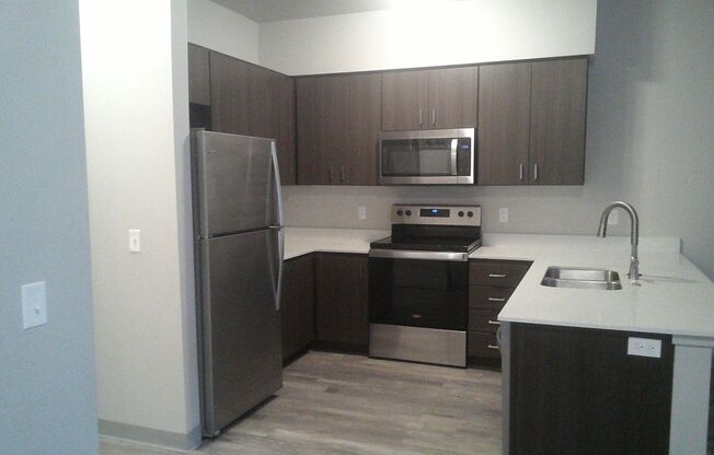 1 bed, 1 bath, 725 sqft, $1,395, Unit C306