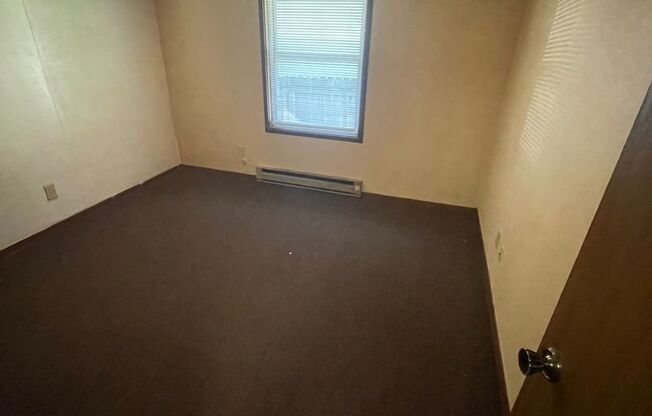 1 bed, 1 bath, $675, Unit 27