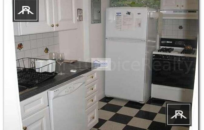 96 STRATHMORE RD