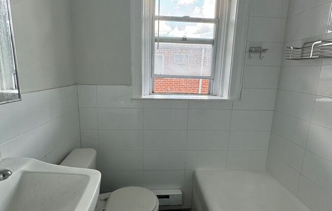 1 bed, 1 bath, 500 sqft, $925, Unit B-02