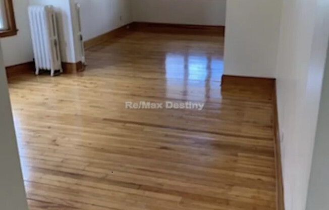 106 FREDERICK AVE