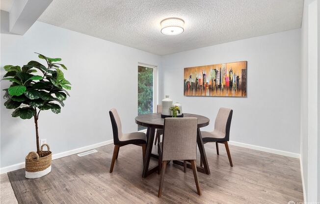 2 beds, 2 baths, $2,095, Unit #1106