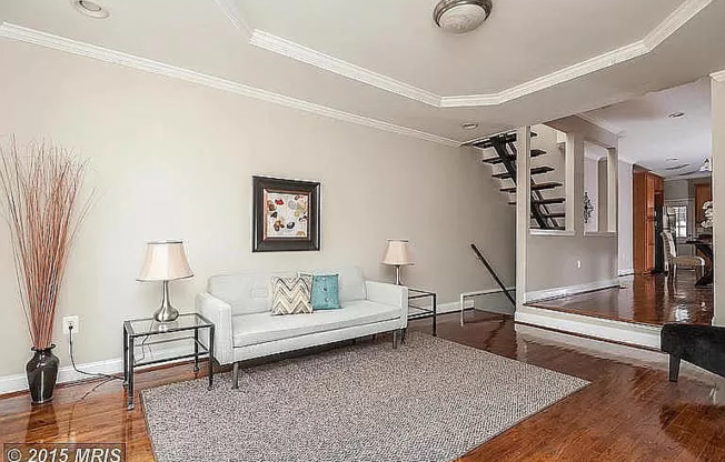 132 N LUZERNE AVE