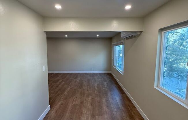 3 beds, 2 baths, 1,400 sqft, $3,295, Unit 10