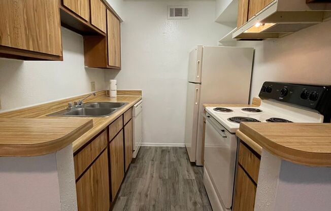 1 bed, 1 bath, 710 sqft, $870, Unit 184