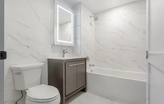 3 beds, 3 baths, $4,700, Unit 605