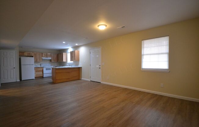 3 beds, 1.5 baths, $995, Unit 513 N Cherry