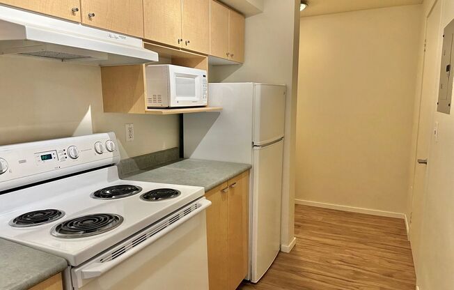 Studio, 1 bath, $1,750, Unit # 420