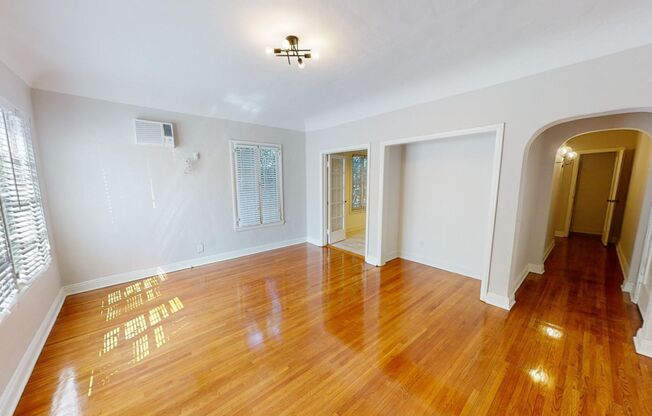 Curson Apartments...Newly remodeled...Brand New Kitchen...CALL NOW!!