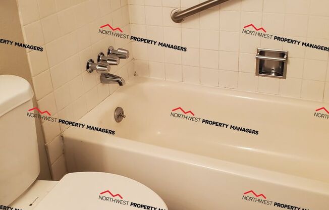 1 bed, 1 bath, 585 sqft, $1,195, Unit E15