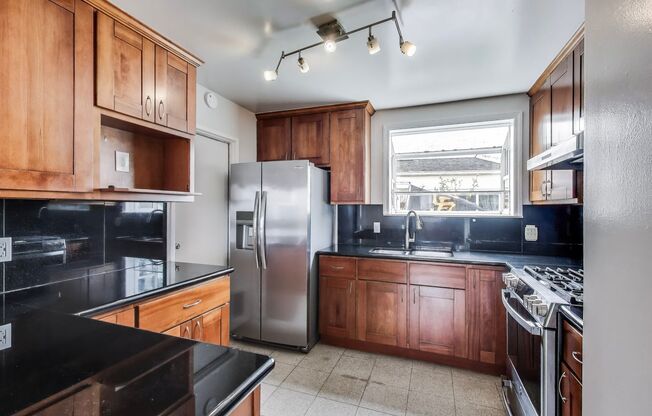 Welcome to Your Serene Coastal Retreat! 3 Beds 1.5 Baths Single Family Home