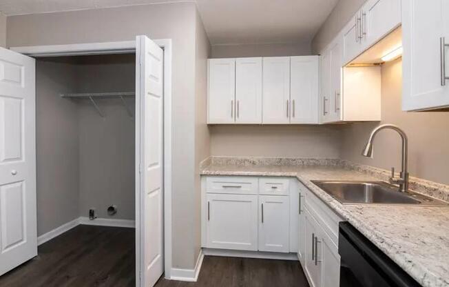 Fully Equipped Kitchen at Cleo Apartments, Athens, 35611