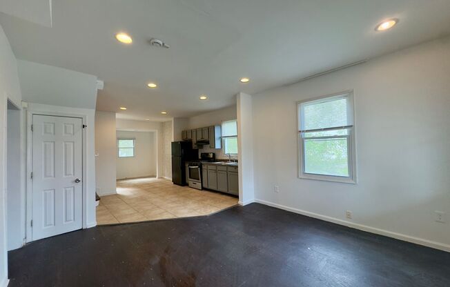Charming 4 Bedroom/2 Bathroom in Asbury Ave, MD!