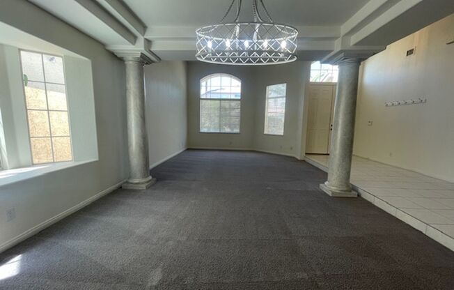 FANTASTIC SPACIOUS HOME LOCATED IN GATED COMMUNITY -CENTRALLY LOCATED!