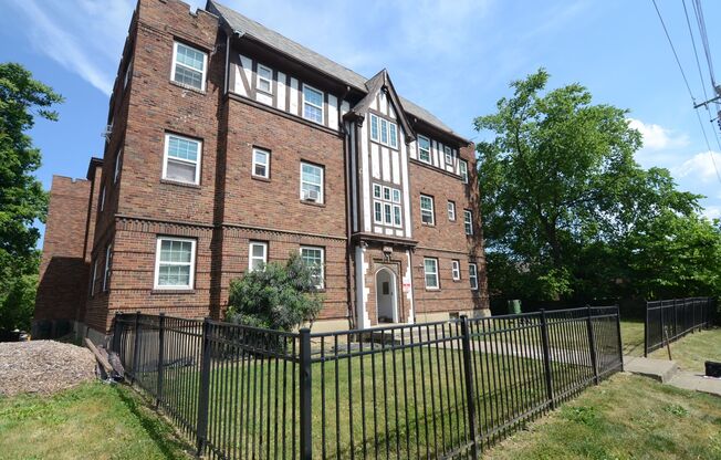 2532 Highland Ave