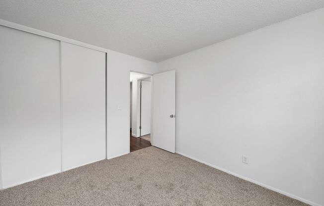 2 beds, 1 bath, $1,495, Unit 6013