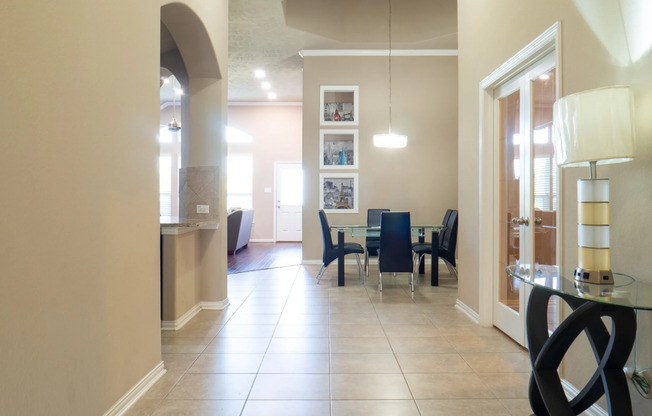 2419 DORAL DR