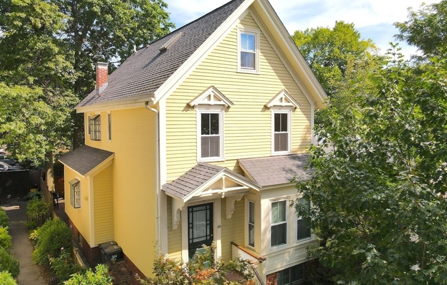 325 WESTERN AVE