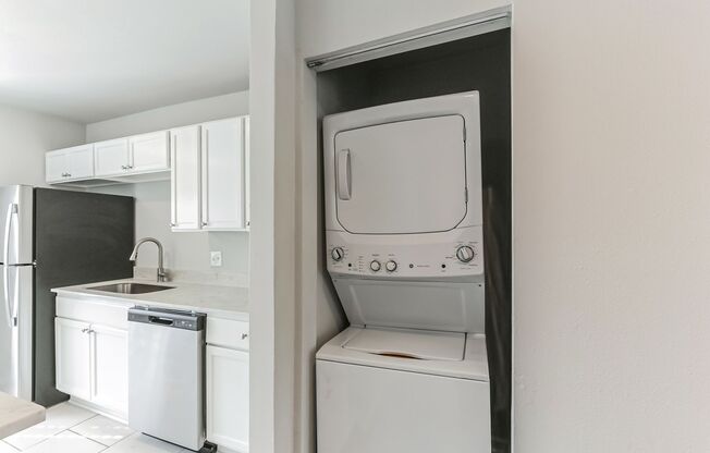 1 bed, 1 bath, 700 sqft, $1,450, Unit 4A