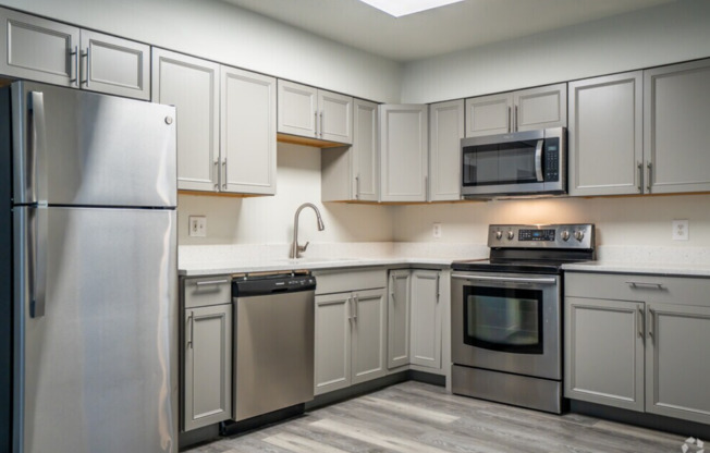 1 BR / 1 Bath Unit Available Now