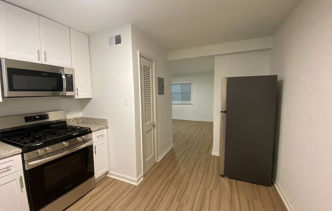 2 beds, 1 bath, 850 sqft, $1,620, Unit 497-D19