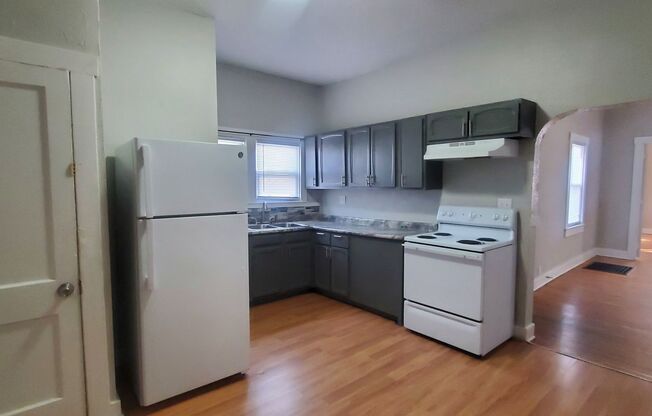 3 beds, 1 bath, $1,050