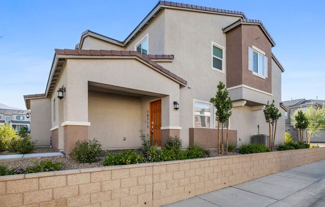 Gated 4 bedroom townhome in the Northwest