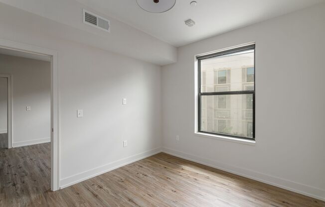 2 beds, 2 baths, $1,584, Unit 1050 N 4th St. Apt. 303