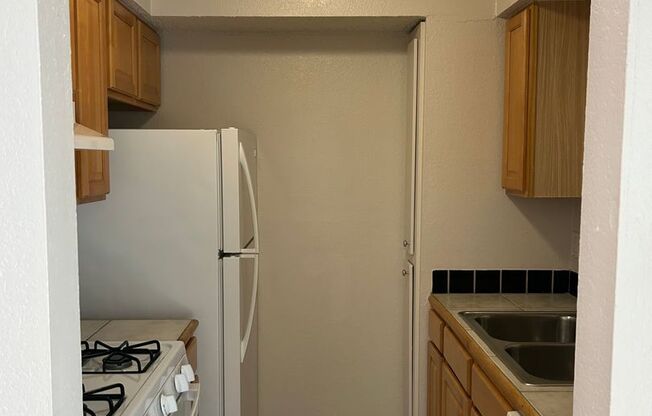 Studio, 1 bath, 400 sqft, $999, Unit ABB-2-113