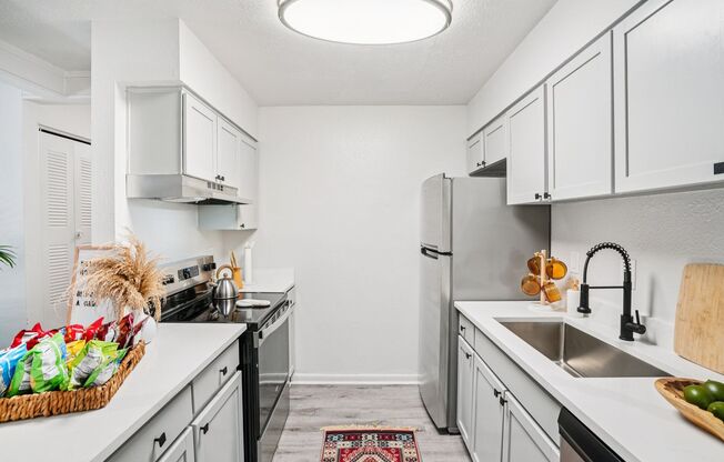 3 beds, 2 baths, 1,275 sqft, $1,749, Unit 12G